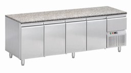 Bild von Konditorei Kühltisch mit Granit Arbeitsplatte
