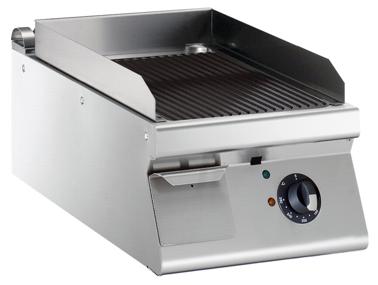 Bild von Elektrogrillplatte; offener Unterschrank
