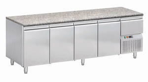 Bild von Konditorei Kühltisch mit Granit Arbeitsplatte
